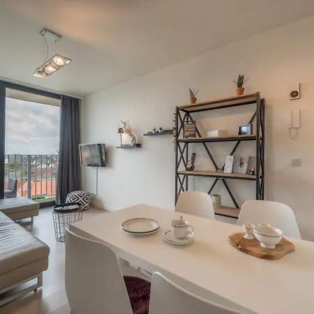 Apartment Stylish Near The *